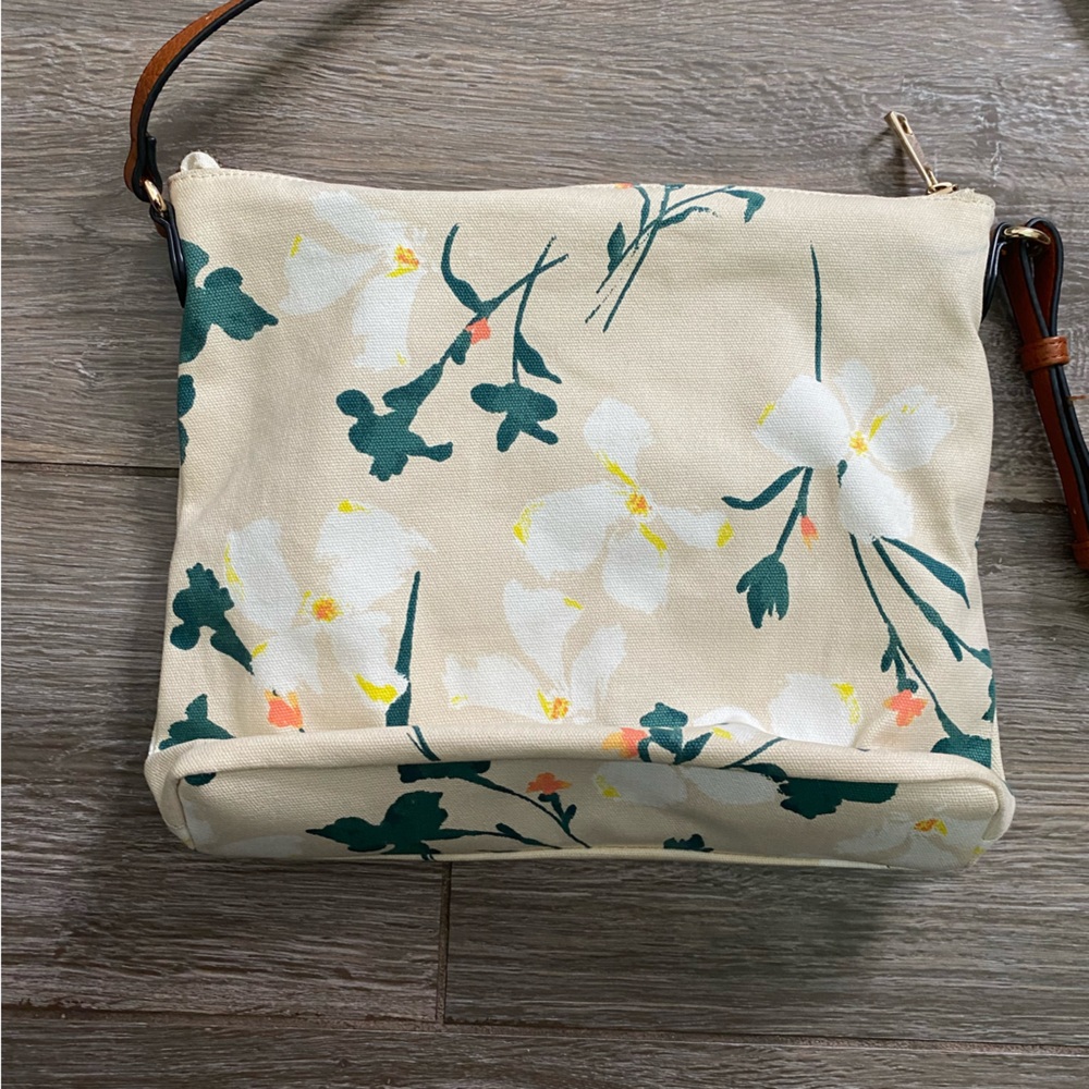 A New Day Floral Cross Body Purse - Picture 5 of 12